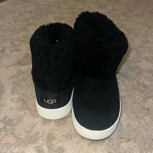 Black Ugg boots